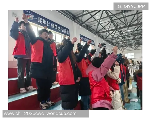 热血足球飞膝激战赛场展现青春热情与团队精神的传奇之旅